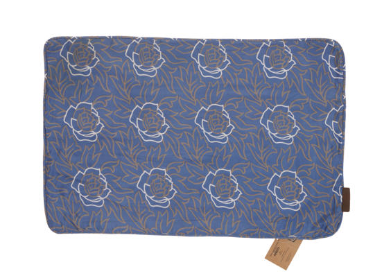 Silk pillowcase 60x40 cm in deep blue with repeated rose pattern in light blue and sand-colored outlines, vintage oriental sari pillow.