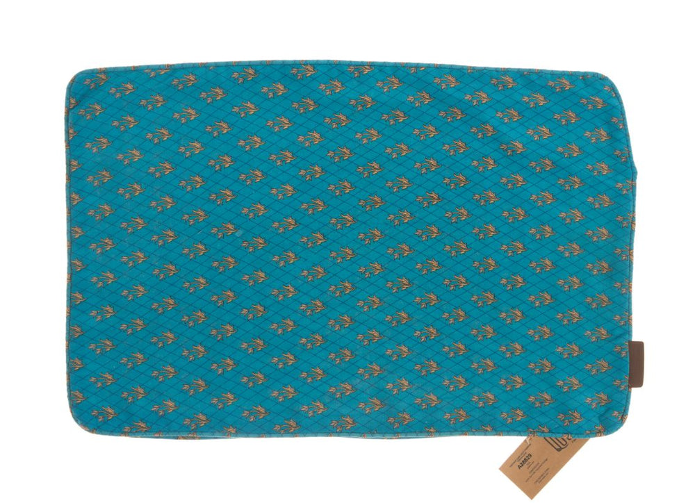 Seidenkissenbezug 60 x 40 cm in Türkisblau mit kleinen Sari-Vogelmotiven in Ocker und Rostrot, einzigartiger ethnischer Boho-Stil