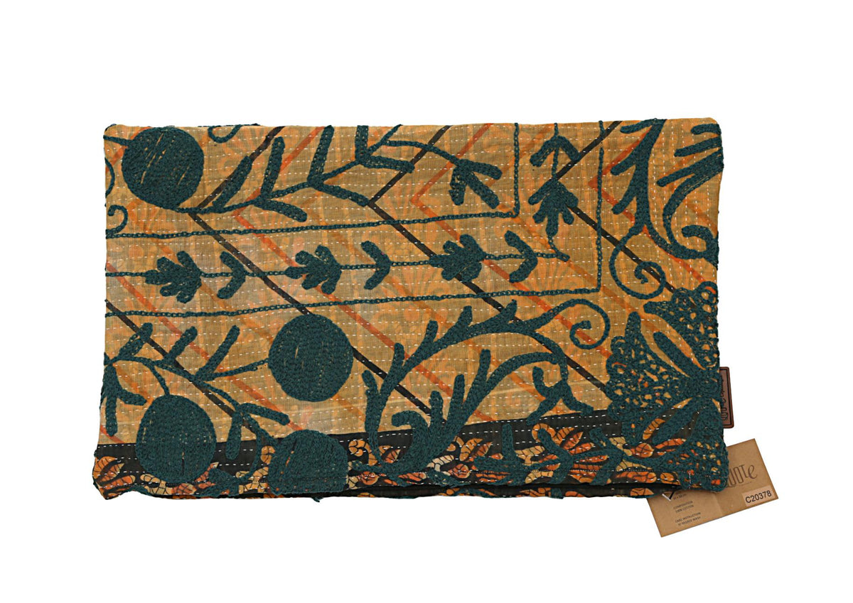 Einzigartiger Suzani-Kissenbezug (30 x 50 cm) mit farbenfrohem ockerfarbenem und orangefarbenem Muster und dunkelgrüner Ethno-Stickerei im Boho-Vintage-Stil