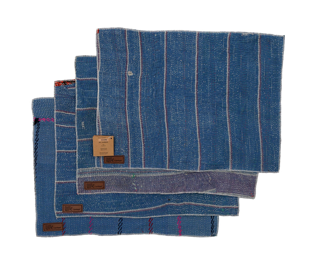 Set of 4 blue placemats 33x44 cm with striped check and dot pattern and red edge finish