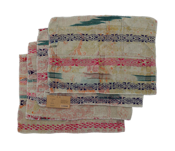 Set of 4 placemats 33x44 cm in beige with blue, red and orange geometric pattern and fringe
