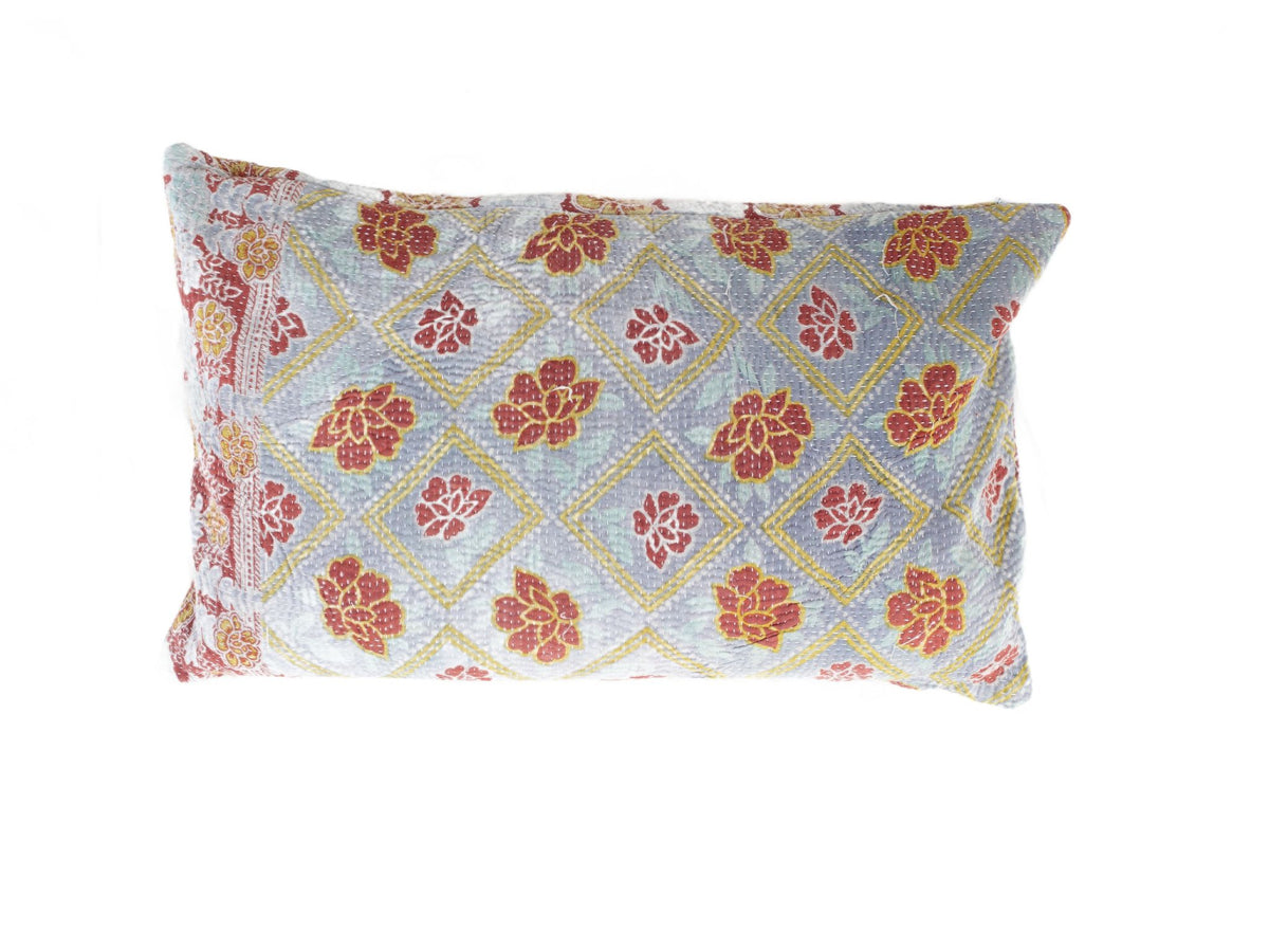 Sari pillowcase 30x50 cm in bohemian/vintage style with colorful Indian pattern in purple, berry and light blue, unique sari pillow with ethnic upcycled look