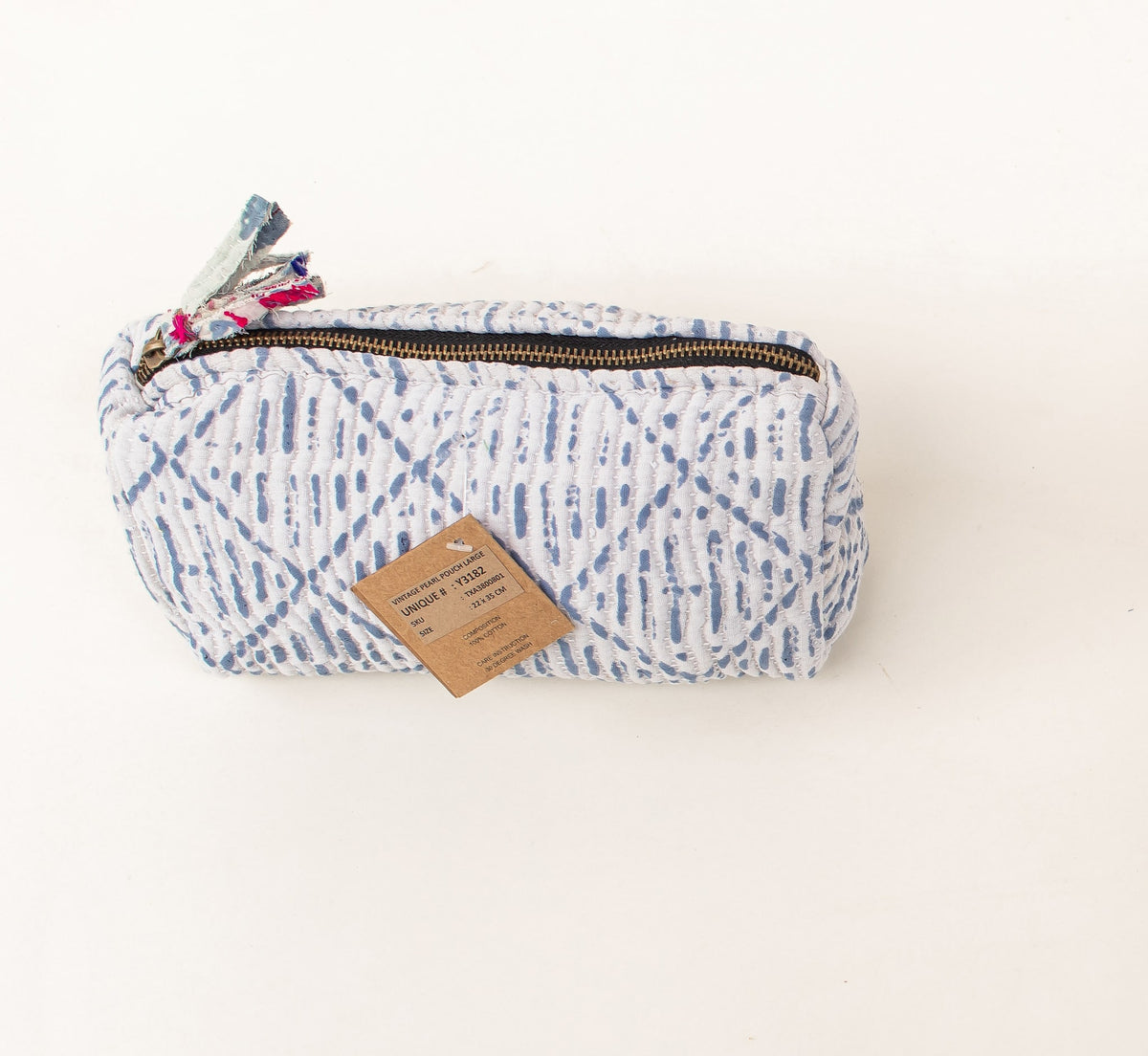 Blå og hvid leopardprintet perlepung med lynlås, kvastlynlåstræk og størrelsesmærke mærket Vintage Pearl Pouch Large