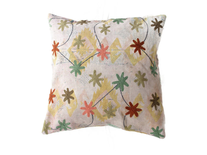 Suzani pillowcase 50x50 cm in off-white with colorful stylized stars embroidered outlines in dark blue and green yellow red boho vintage pattern